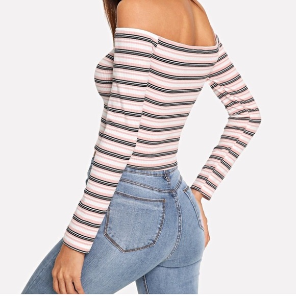 Crop top - Picture 2 of 3